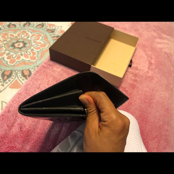 * SOLD* Louis Vuitton wallet - Picture 7 of 8